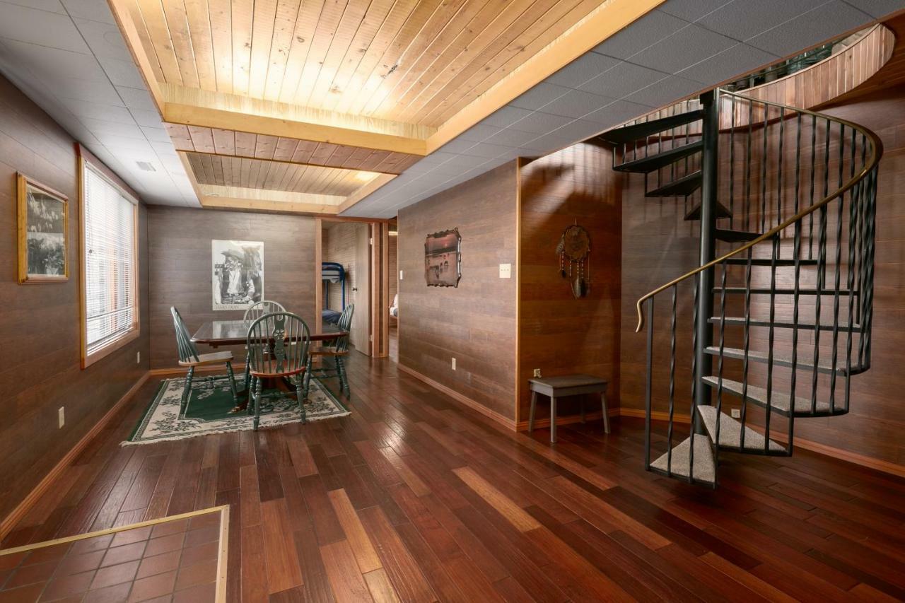 Creekside Cabin Фэрмонт-Хот-Спрингс Экстерьер фото
